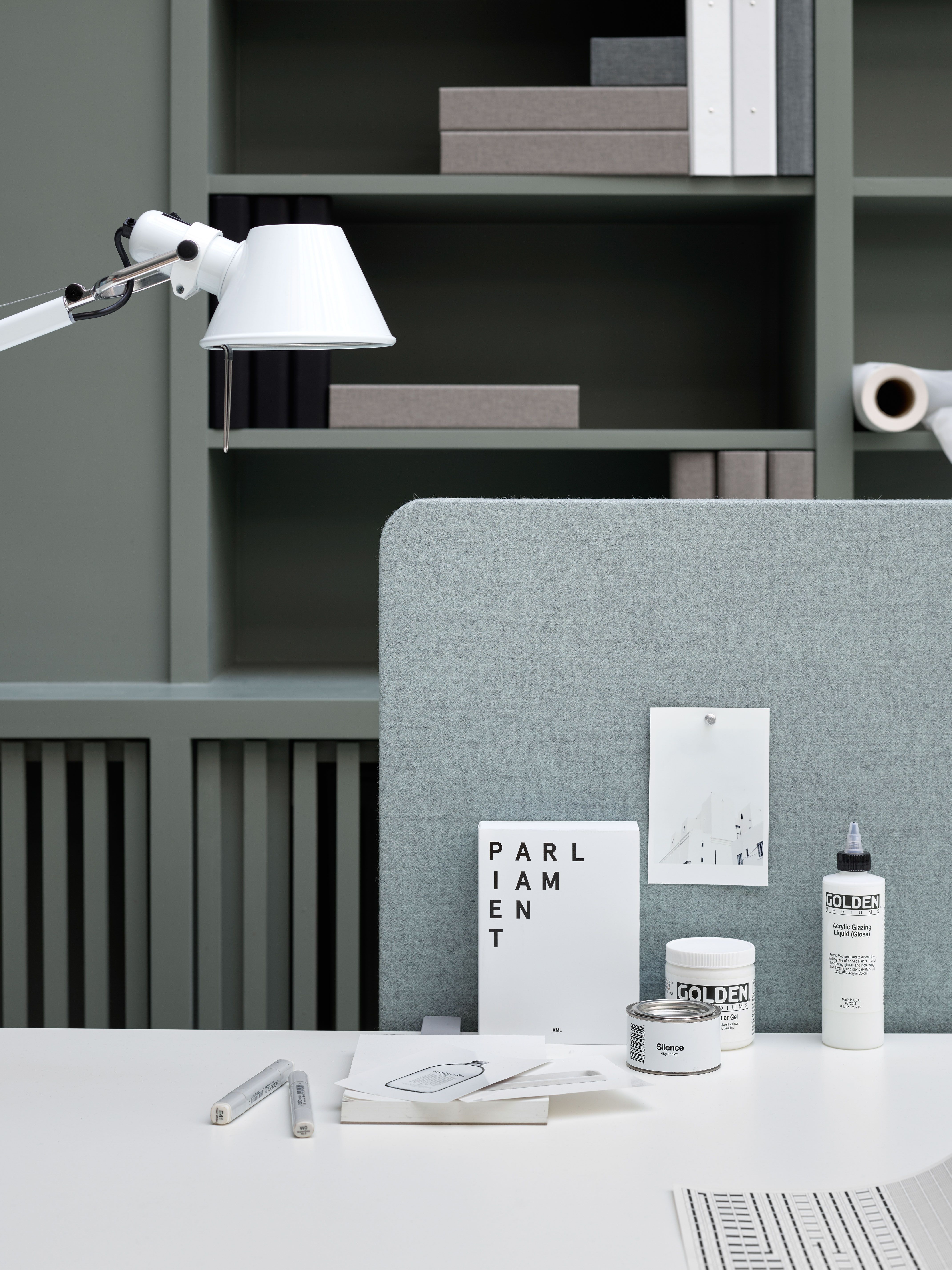 Edge Table Screen-media-3