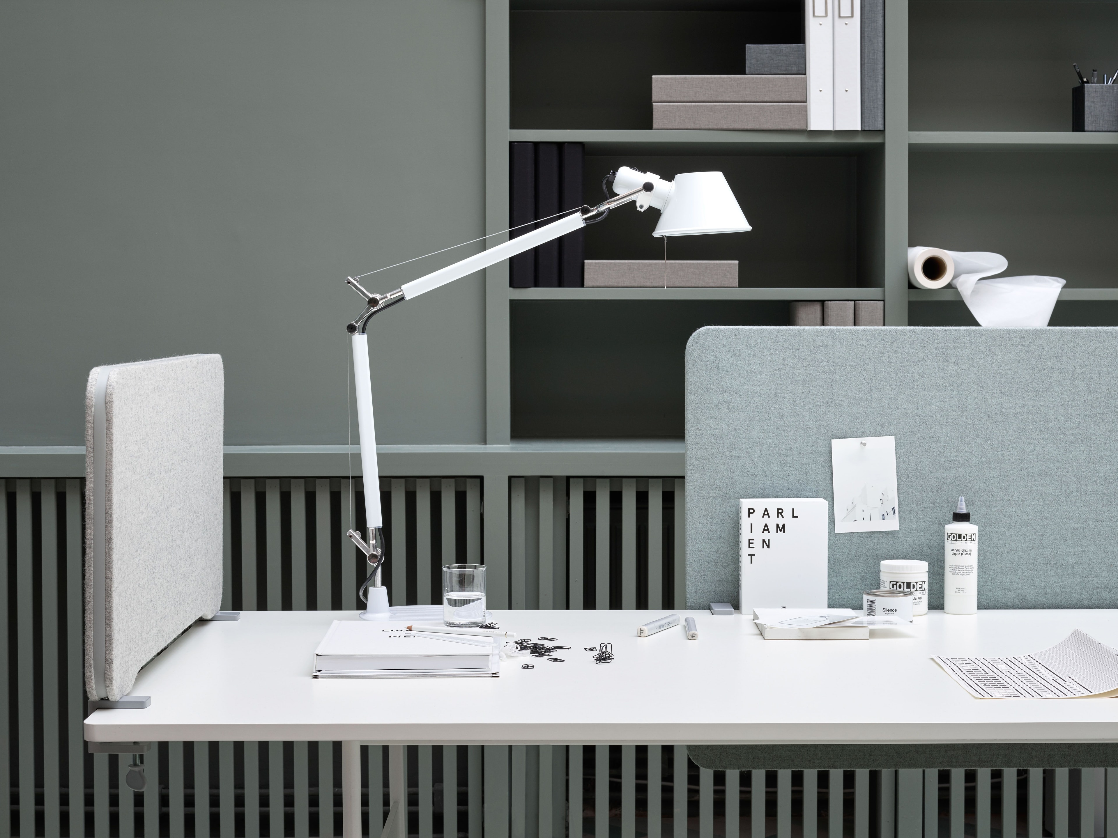 Edge Table Screen-media-5